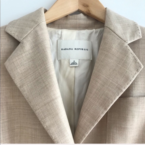 Banana Republic Cream Wool and Silk Blend Blazer - Picture 2 of 8